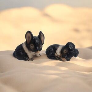 2 Porcelain Pig Family Figurine. Harvey Knox Kingdom Global Art Japan Black/Whit